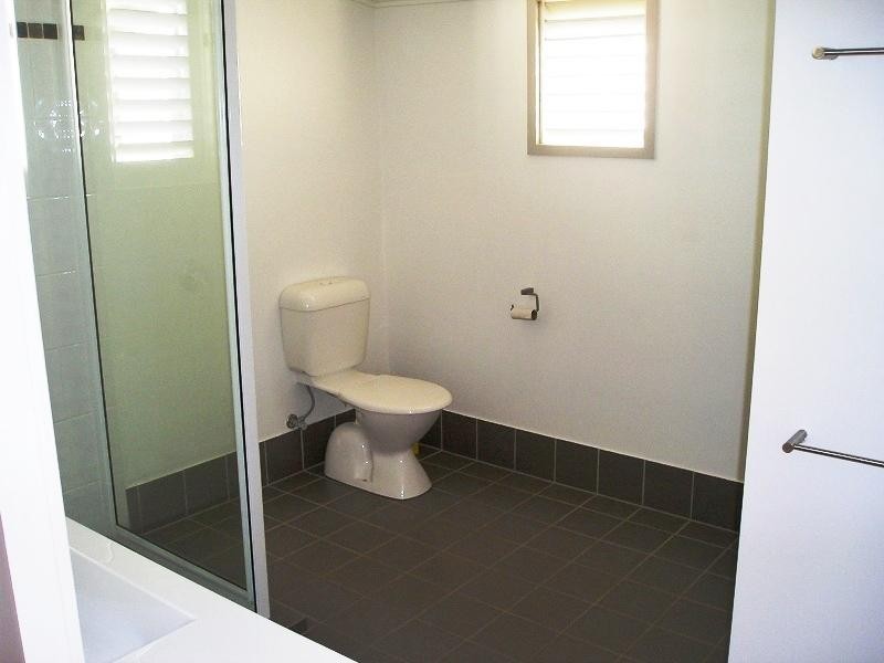 2/4 Cannan Street, South Townsville QLD 4810