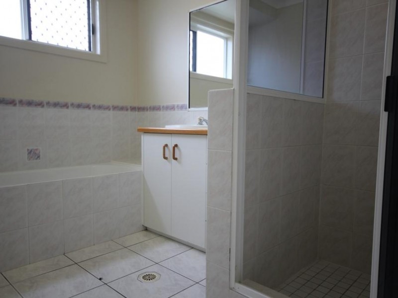 13 Avon Avenue, Kirwan QLD 4817