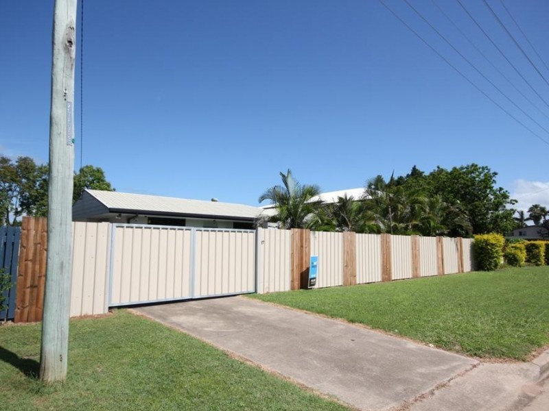 17 Allan John Street, Kelso QLD 4815