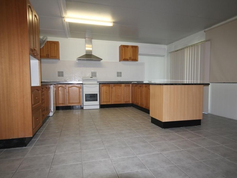 17 Allan John Street, Kelso QLD 4815