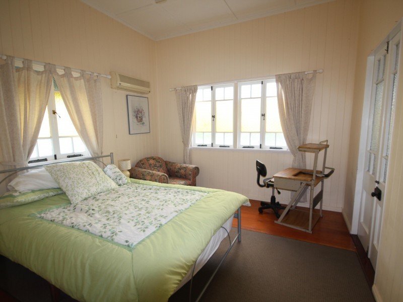 Pimlico QLD 4812