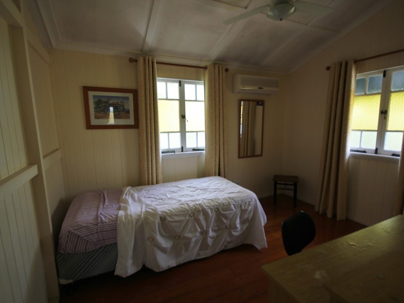 Pimlico QLD 4812