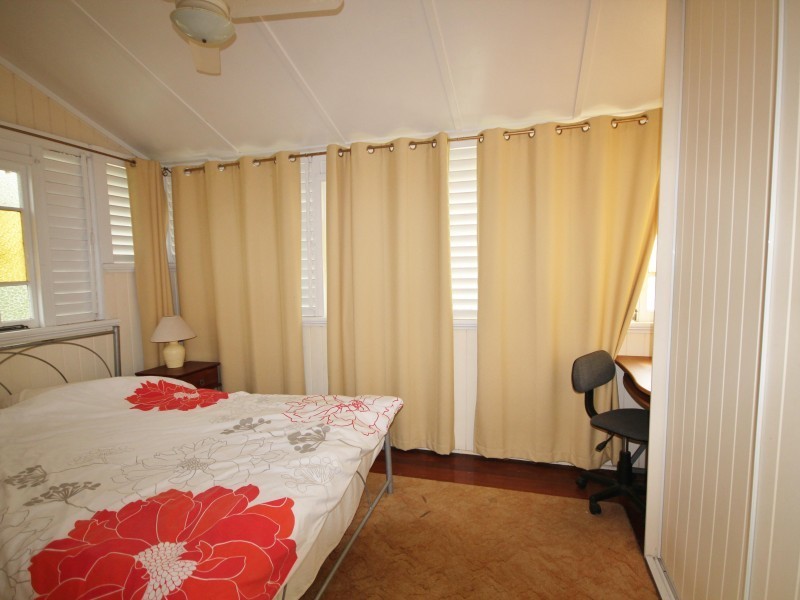 Pimlico QLD 4812