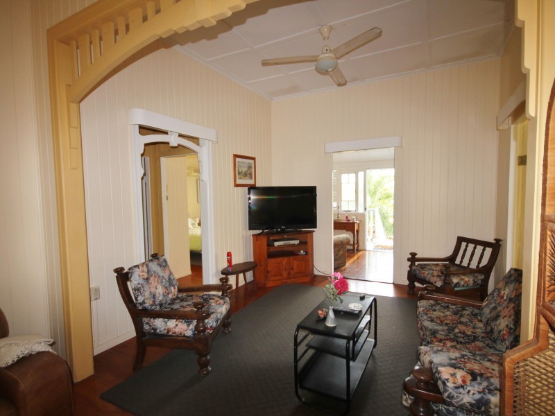Pimlico QLD 4812
