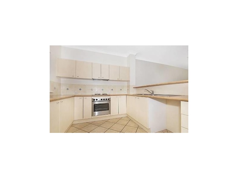 4/24 Martinez Avenue, West End QLD 4810