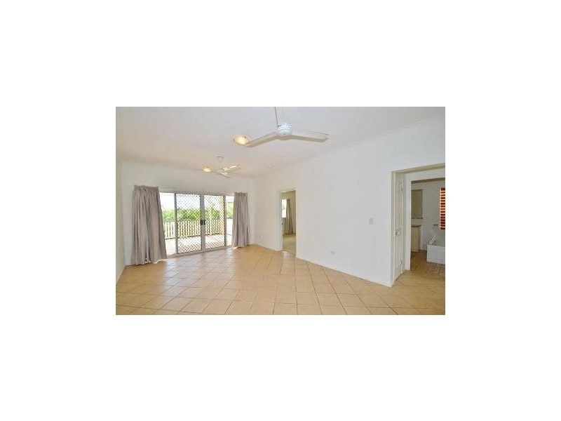 West End QLD 4810
