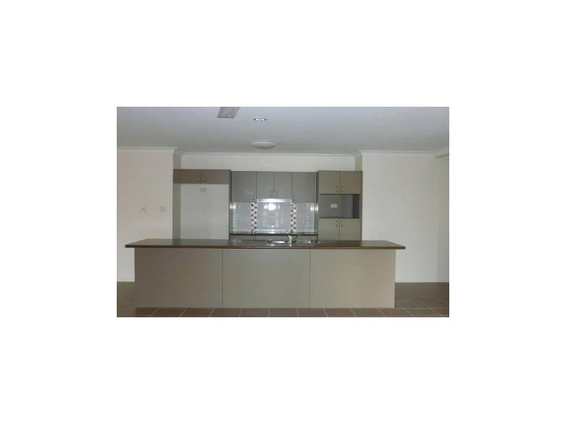 7 Exeter Way, Mount Low QLD 4818