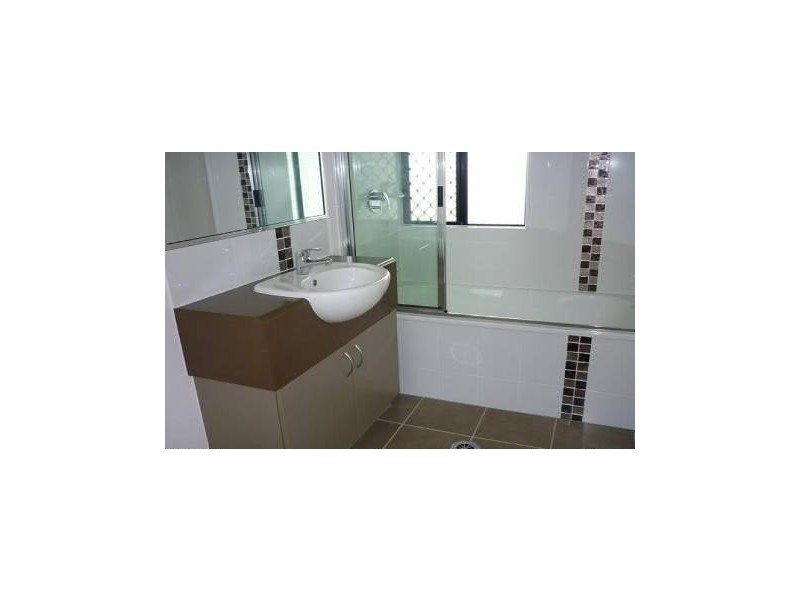 7 Exeter Way, Mount Low QLD 4818