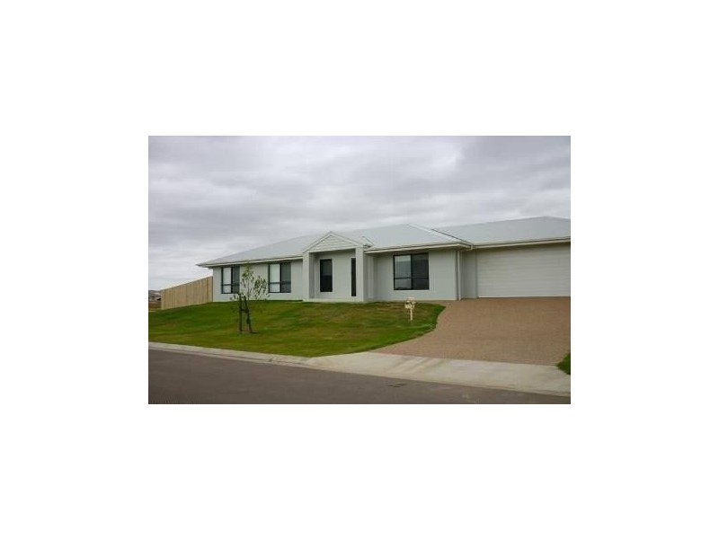 7 Exeter Way, Mount Low QLD 4818