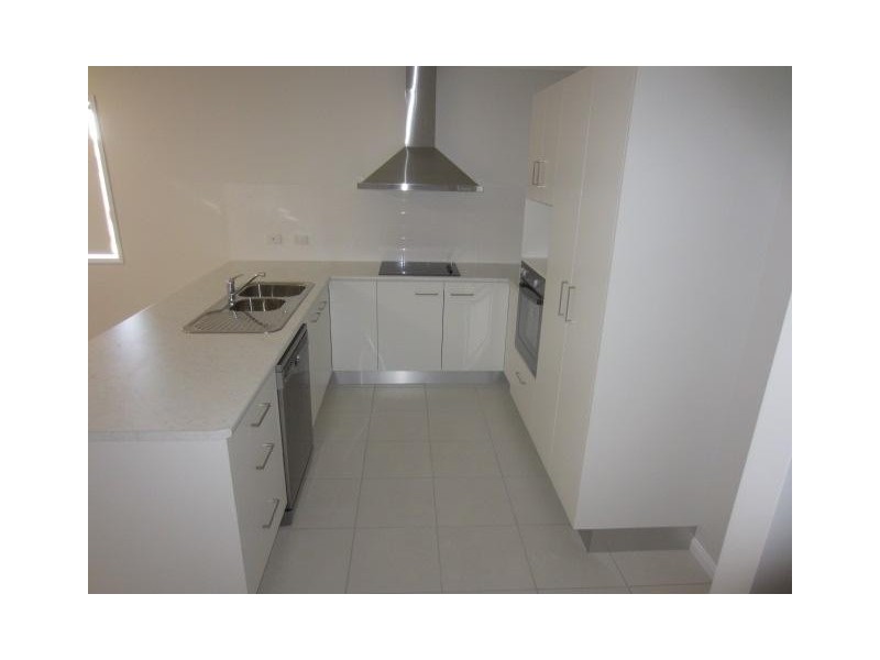 4 Beach Court, Balgal Beach QLD 4816