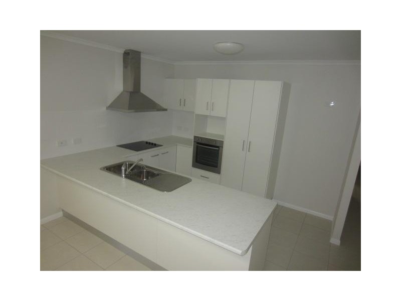 4 Beach Court, Balgal Beach QLD 4816