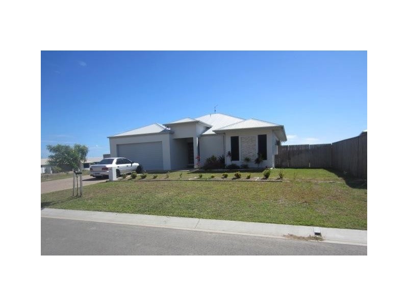 3 Cramer Street, Bushland Beach QLD 4818