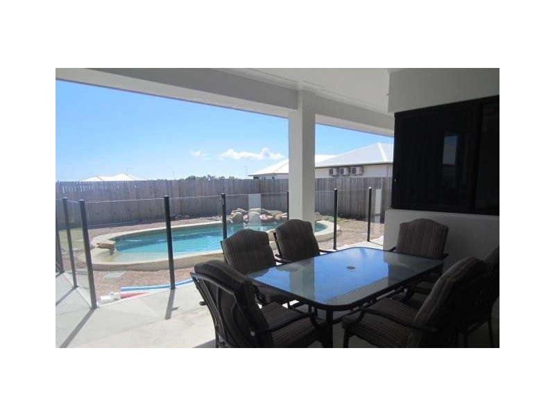 3 Cramer Street, Bushland Beach QLD 4818