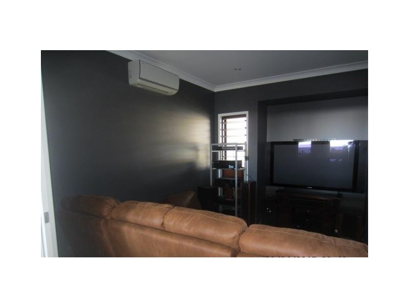 3 Cramer Street, Bushland Beach QLD 4818