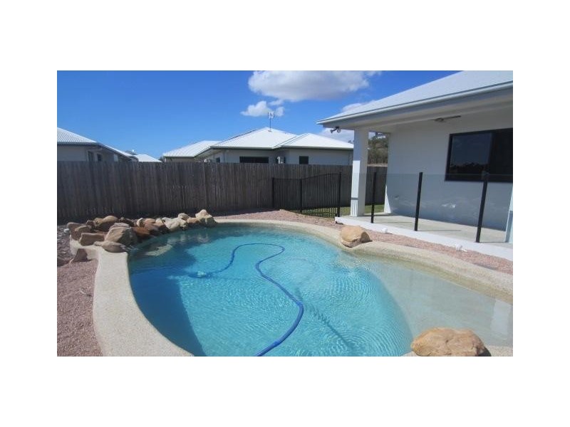 3 Cramer Street, Bushland Beach QLD 4818