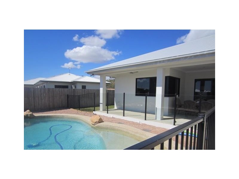 3 Cramer Street, Bushland Beach QLD 4818