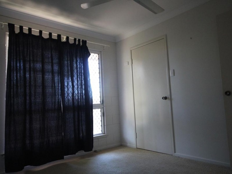 2/39 Ford Street, Hermit Park QLD 4812