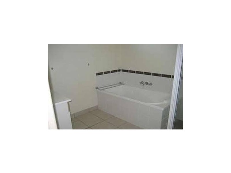 5 Crista Court, Kelso QLD 4815