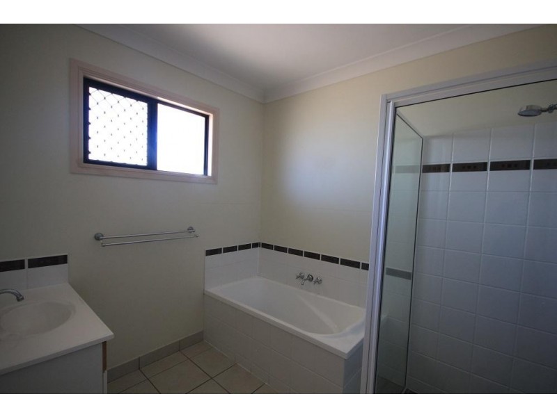 5 Crista Court, Kelso QLD 4815