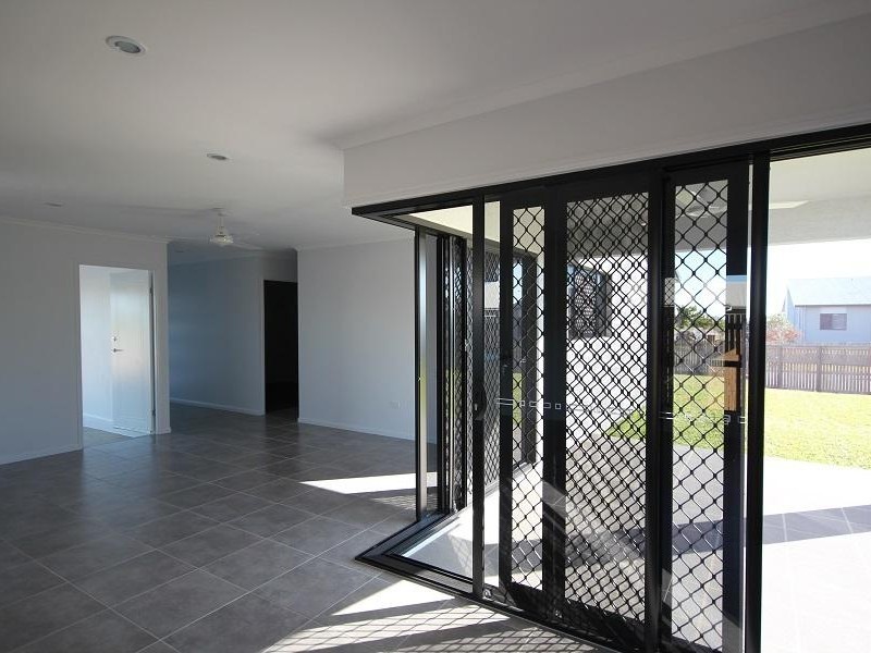 43 Sanctum Drive, Mount Low QLD 4818