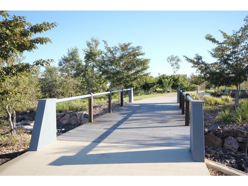 43 Sanctum Drive, Mount Low QLD 4818