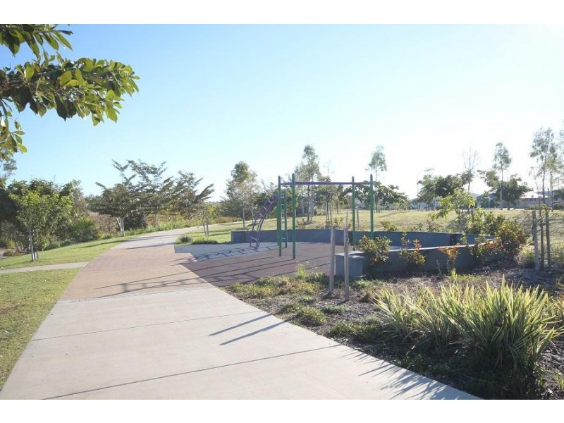 43 Sanctum Drive, Mount Low QLD 4818