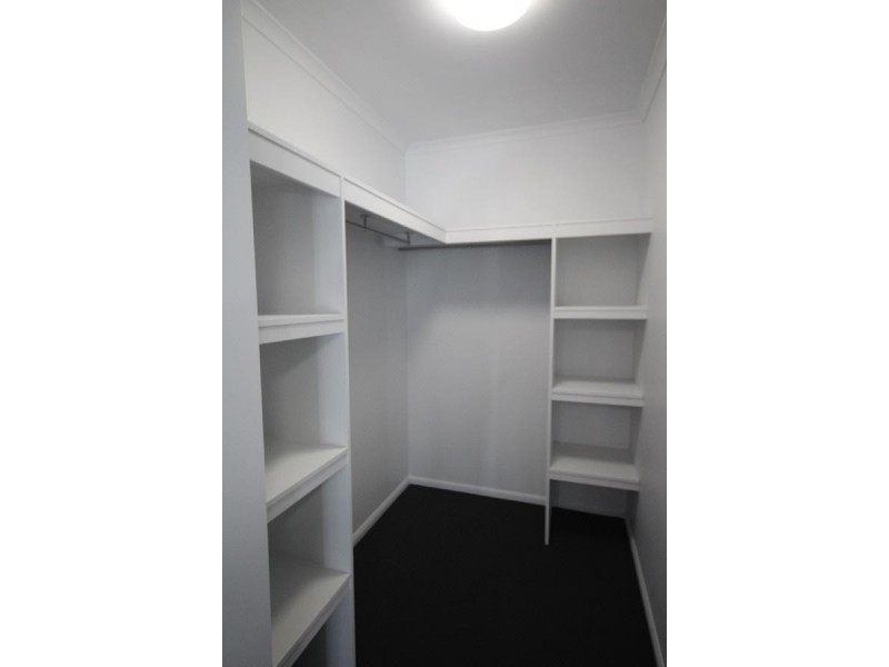 43 Sanctum Drive, Mount Low QLD 4818