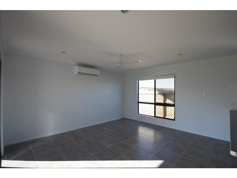43 Sanctum Drive, Mount Low QLD 4818
