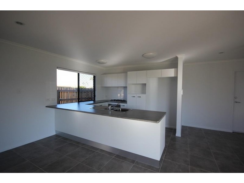 43 Sanctum Drive, Mount Low QLD 4818