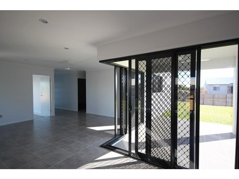 43 Sanctum Drive, Mount Low QLD 4818