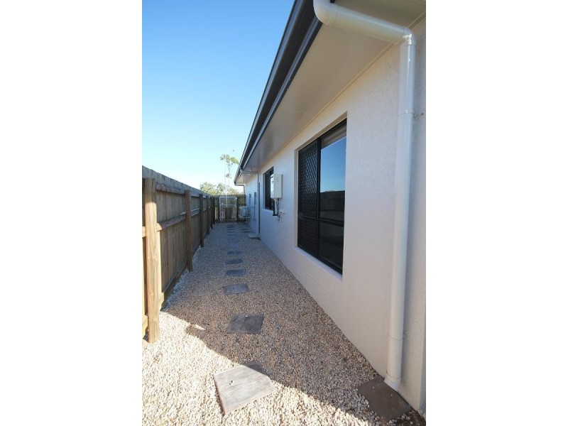 43 Sanctum Drive, Mount Low QLD 4818