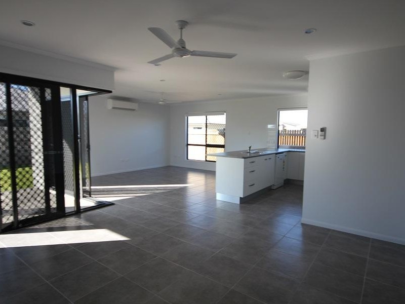 43 Sanctum Drive, Mount Low QLD 4818