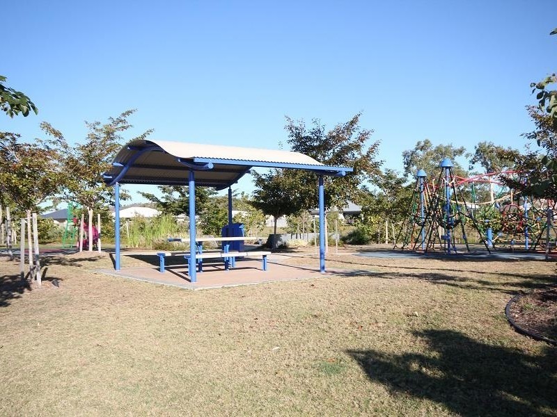 43 Sanctum Drive, Mount Low QLD 4818