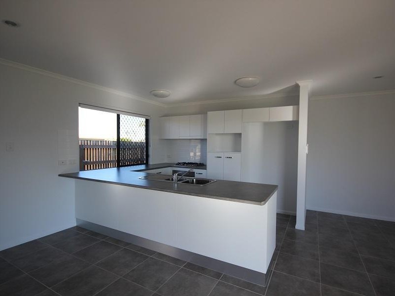 43 Sanctum Drive, Mount Low QLD 4818