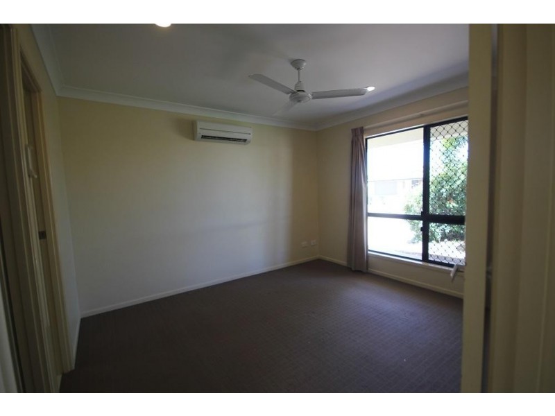 24 Kinnardy Street, Burdell QLD 4818