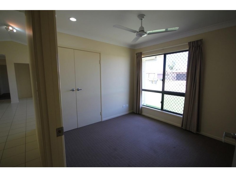 24 Kinnardy Street, Burdell QLD 4818