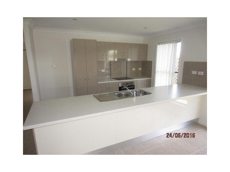 8A Catho Avenue, Mount Low QLD 4818