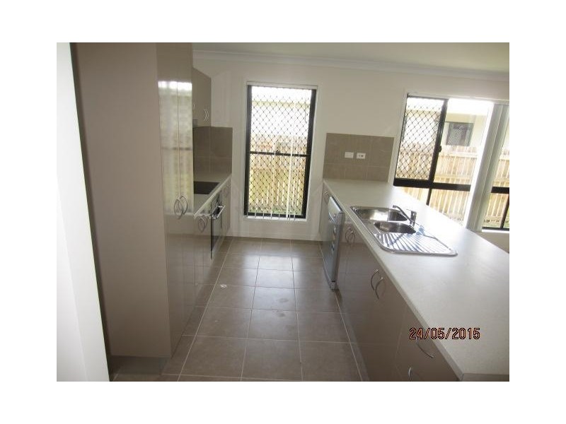 8A Catho Avenue, Mount Low QLD 4818