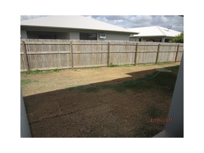 8A Catho Avenue, Mount Low QLD 4818