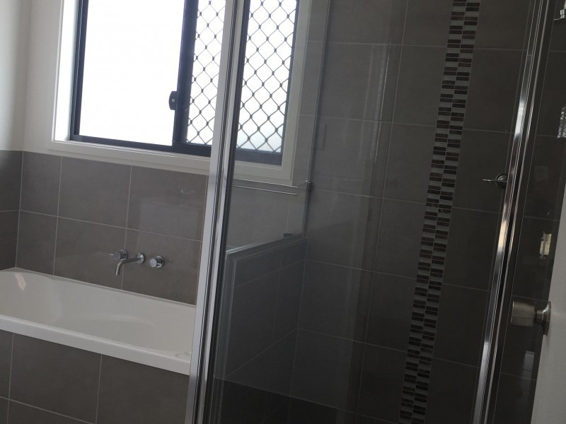 4 Catho Avenue, Mount Low QLD 4818