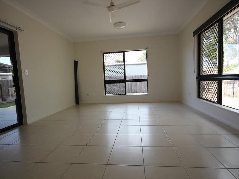 14 Margarita Court, Bushland Beach QLD 4818