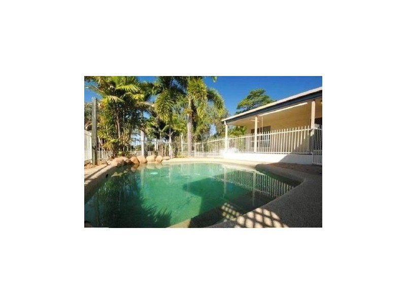 15 Luke Court, Bushland Beach QLD 4818