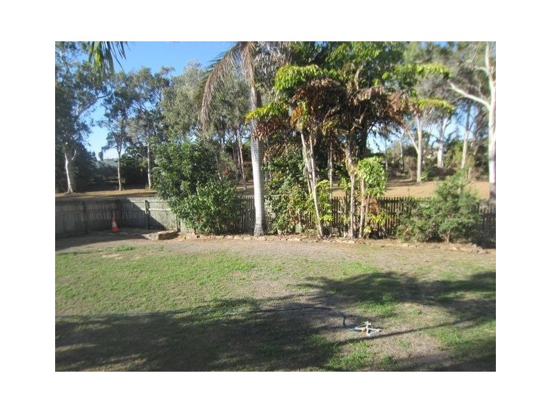 15 Luke Court, Bushland Beach QLD 4818