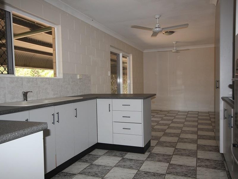 380 Forestry Road, Bluewater QLD 4818