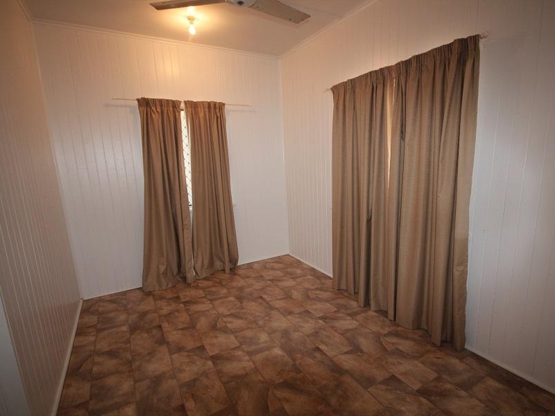 31 Peel Street, Garbutt QLD 4814
