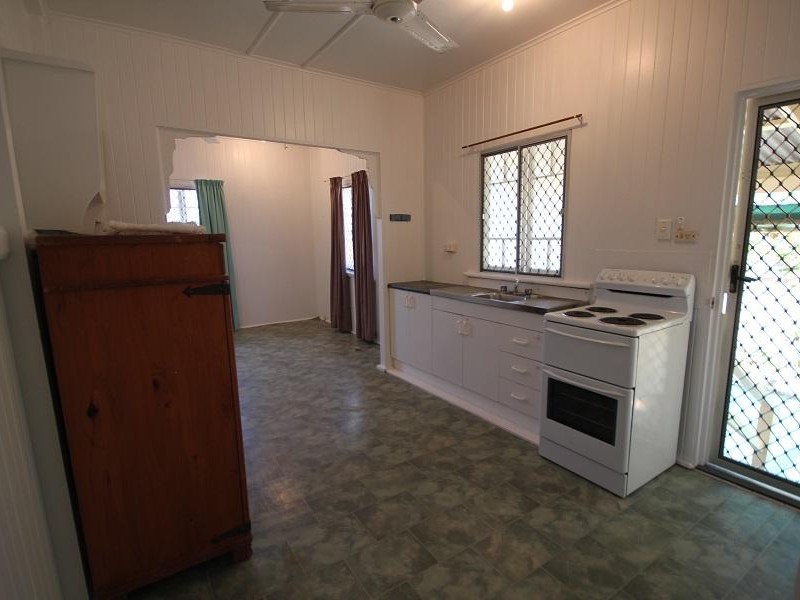 31 Peel Street, Garbutt QLD 4814