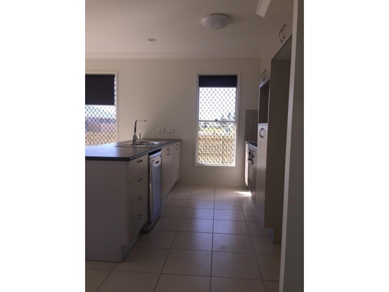 142 River Parks Boulevard, Kelso QLD 4815