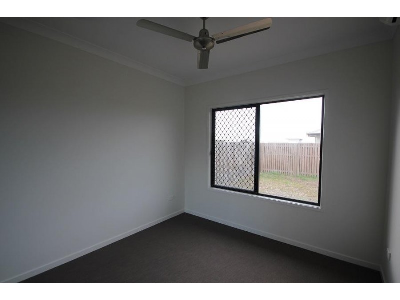 73 Sunhaven Boulevard, Burdell QLD 4818