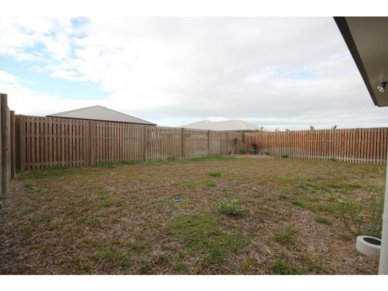 73 Sunhaven Boulevard, Burdell QLD 4818