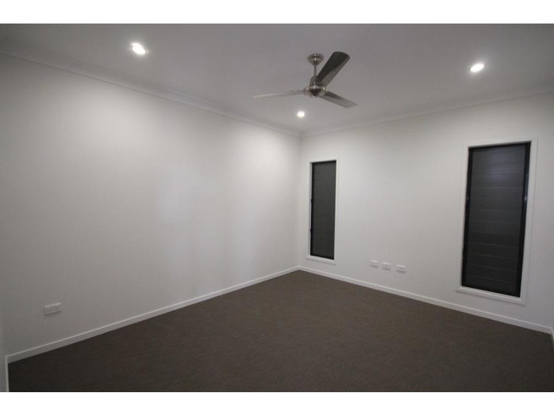 73 Sunhaven Boulevard, Burdell QLD 4818